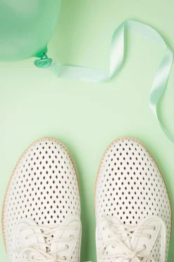 Shop Rollie Derby Punch Schoenen In Gebroken Wit