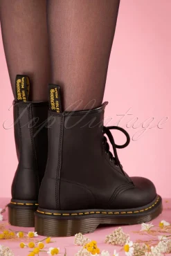 Fashion Dr. Martens 1460 Greasy Enkellaarzen In Zwart