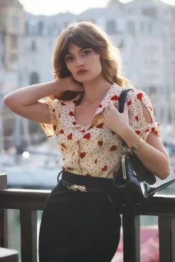 Discount Vixen Heart Polka Dot Collared Top In Creme