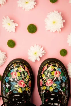 Cheap Dr. Martens 1460 Pascal Floral Mash Up Backhand Laarzen In Zwart
