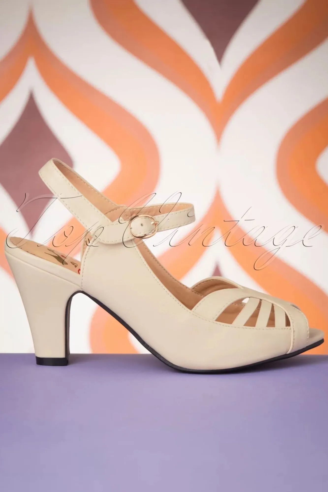 Store Banned Retro Regatta Kelly Lee Sandalen In Creme