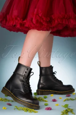 Shop Dr. Martens 1460 Smooth Enkellaarzen In Zwart